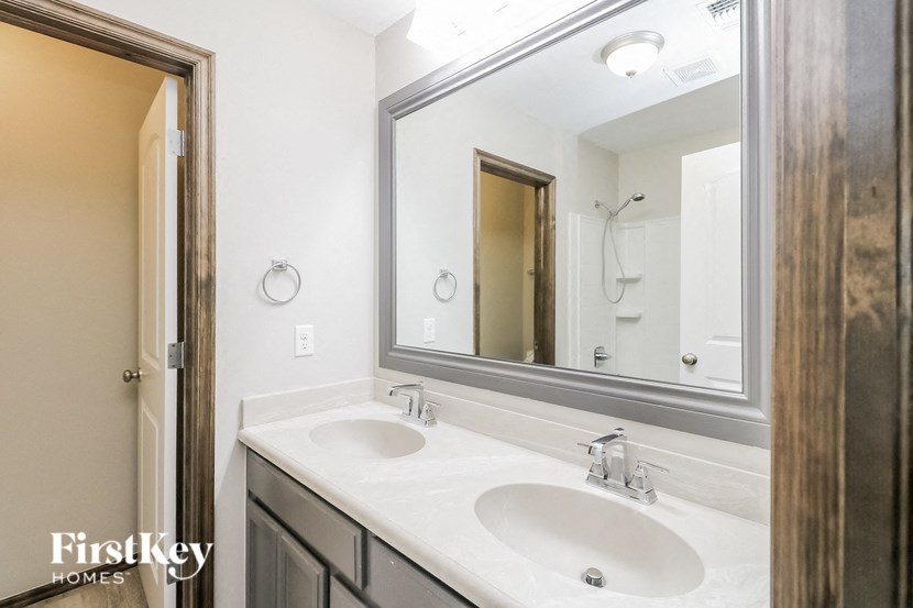 15904 Tall Grass Drive 4 Beds House for Rent - Photo Gallery 8