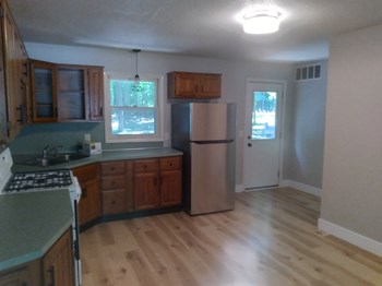 18716 148th Ave Studio Apartment for Rent - Photo Gallery 2
