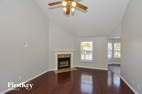 3890 Mackenzie Drive 3 Beds Apartment for Rent