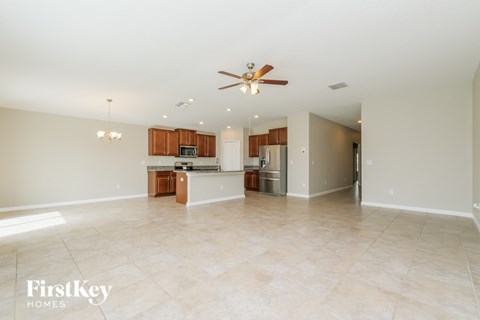6117 TREMEZA PLACE 4 Beds Apartment for Rent