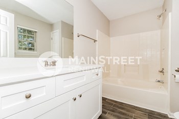 377 Johnstons Dr, 3 Beds House for Rent - Photo Gallery 13