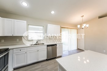 2712 53rd St W 3 Beds House for Rent - Photo Gallery 6