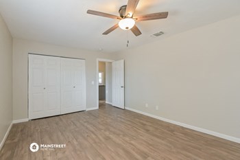 2011 W Burgundy Way 4 Beds House for Rent - Photo Gallery 9