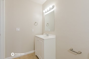 2011 W Burgundy Way 4 Beds House for Rent - Photo Gallery 13