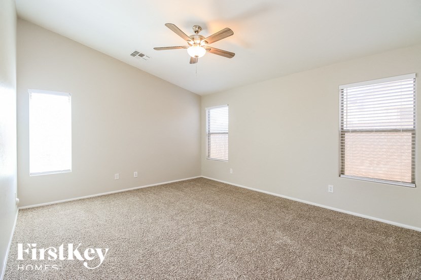 1417 E JEANNE Lane Studio House for Rent - Photo Gallery 8