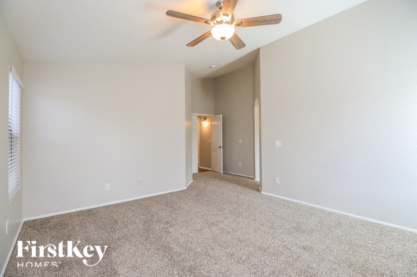 1417 E JEANNE Lane Studio House for Rent - Photo Gallery 9