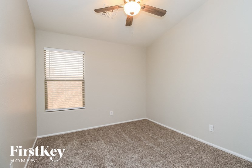 1417 E JEANNE Lane Studio House for Rent - Photo Gallery 11