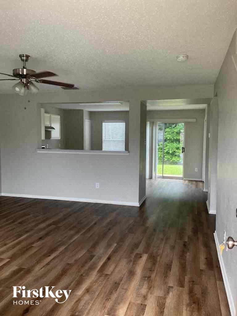 2553 Big Spring Drive 3 Beds House for Rent - Photo Gallery 2