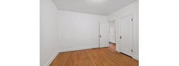 2 Bedrooms, 1 Bathroom