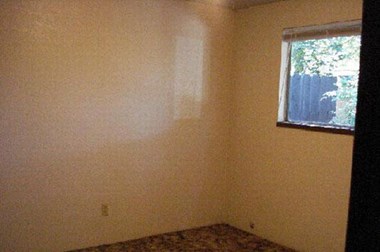 1139 Morrow Rd. #1-10 1 Bed Apartment for Rent - Photo Gallery 1