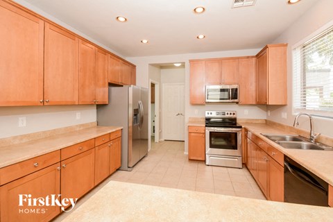 16430 W PRICKLY PEAR Trail 4 Beds Apartment for Rent