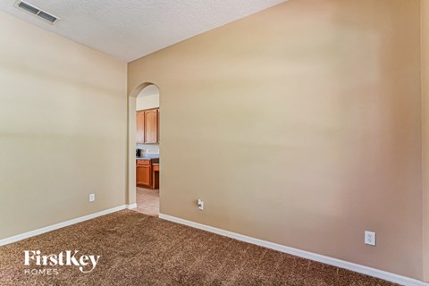 1521 CLAPTON DRIVE 4 Beds Apartment for Rent