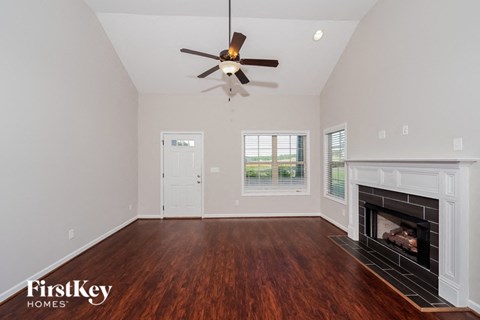 125 RIDGEFIELD LANE 4 Beds Apartment for Rent