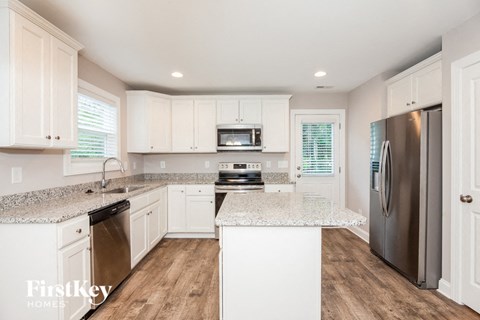 606 N Scruggs Street 3 Beds Apartment for Rent