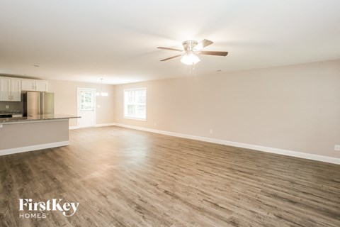 667 White Oaks 5 Beds Apartment for Rent