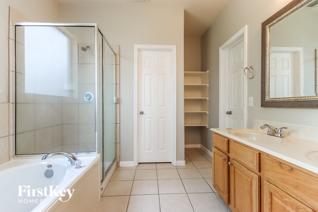 1002 Alp Springs Court 4 Beds House for Rent - Photo Gallery 10