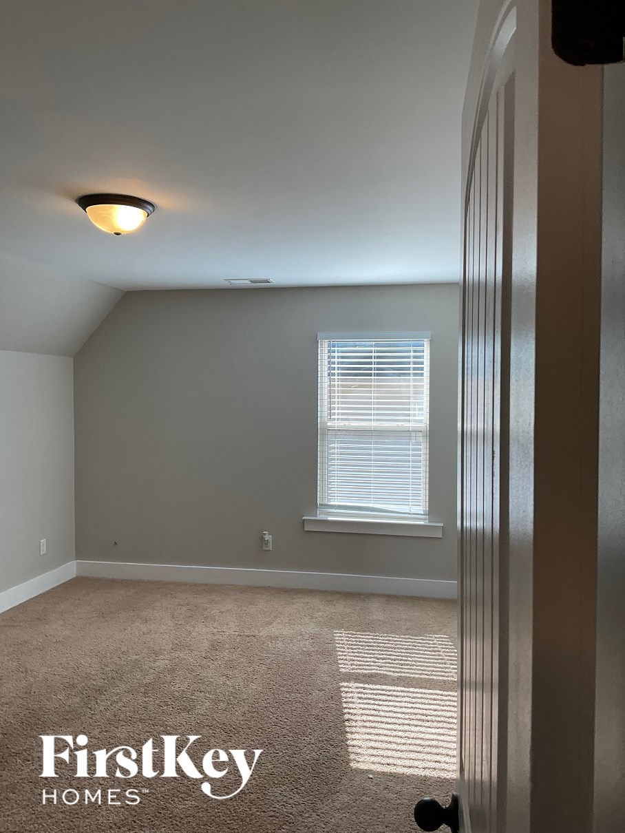 6366 COVE LANE 4 Beds House for Rent - Photo Gallery 7