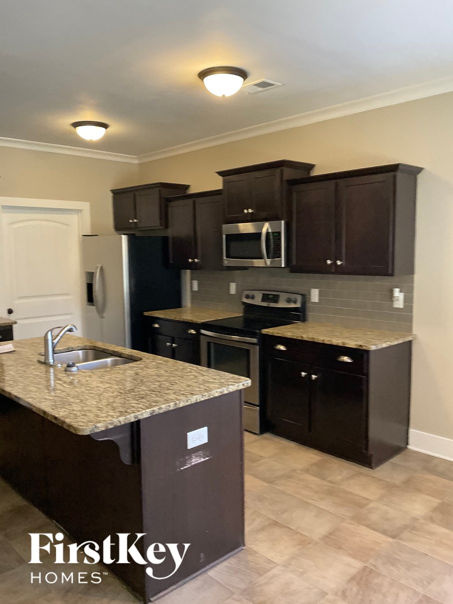 6366 COVE LANE 4 Beds House for Rent - Photo Gallery 3