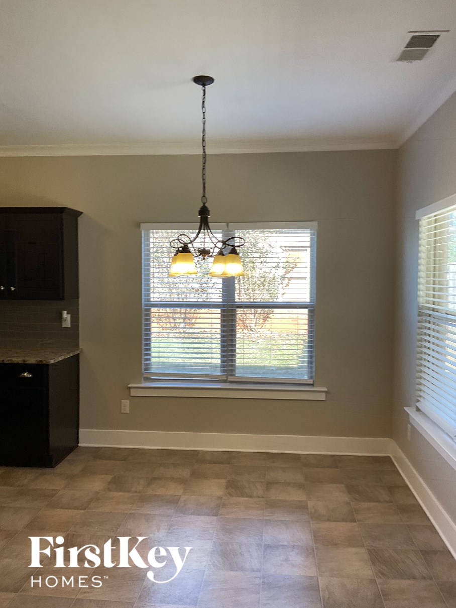 6366 COVE LANE 4 Beds House for Rent - Photo Gallery 4