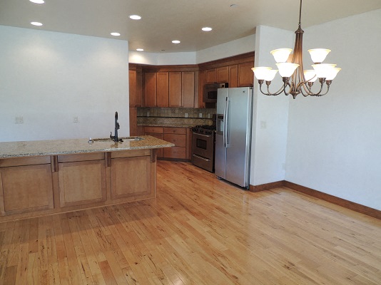 1272 Ashford Way  #8 is a similar property to Living On Track Sky Vista - Lithia Place located in Medford