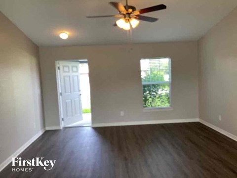 1113 NW 1St Avenue 3 Beds Apartment for Rent