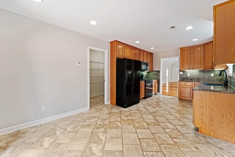 223 River Bend Road Studio House for Rent - Photo Gallery 15