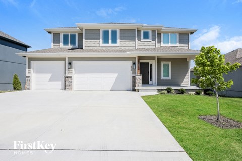 2217 NE Janessa Drive 4 Beds Apartment for Rent
