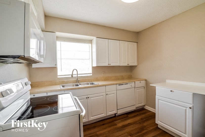 2864 JEWEL AVENUE 3 Beds House for Rent - Photo Gallery 6