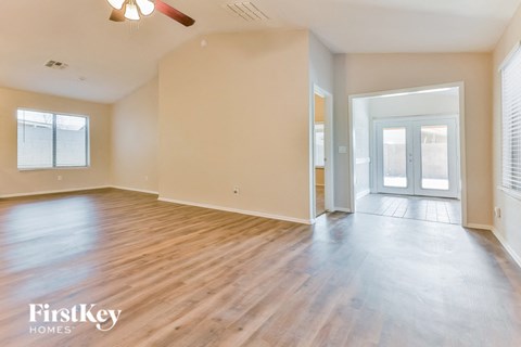 425 W JERSEY Way 3 Beds Apartment for Rent