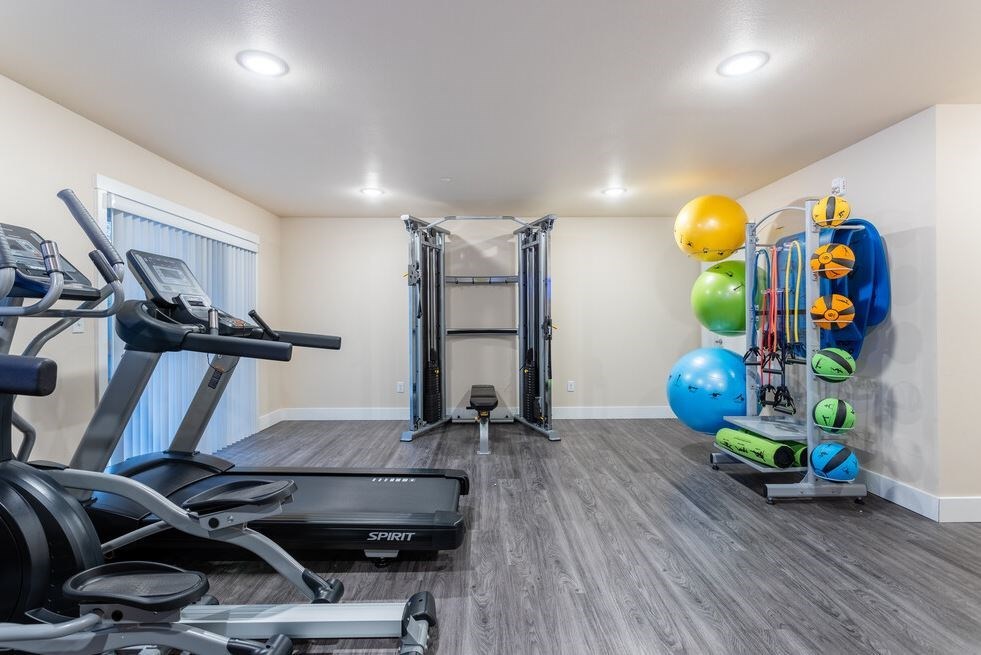 the gym at the preserve apartments