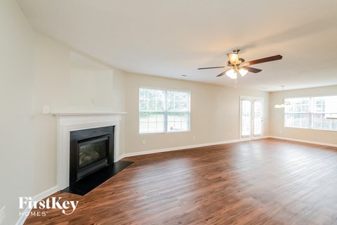 7035 Hill N Dale Drive 3 Beds Apartment for Rent