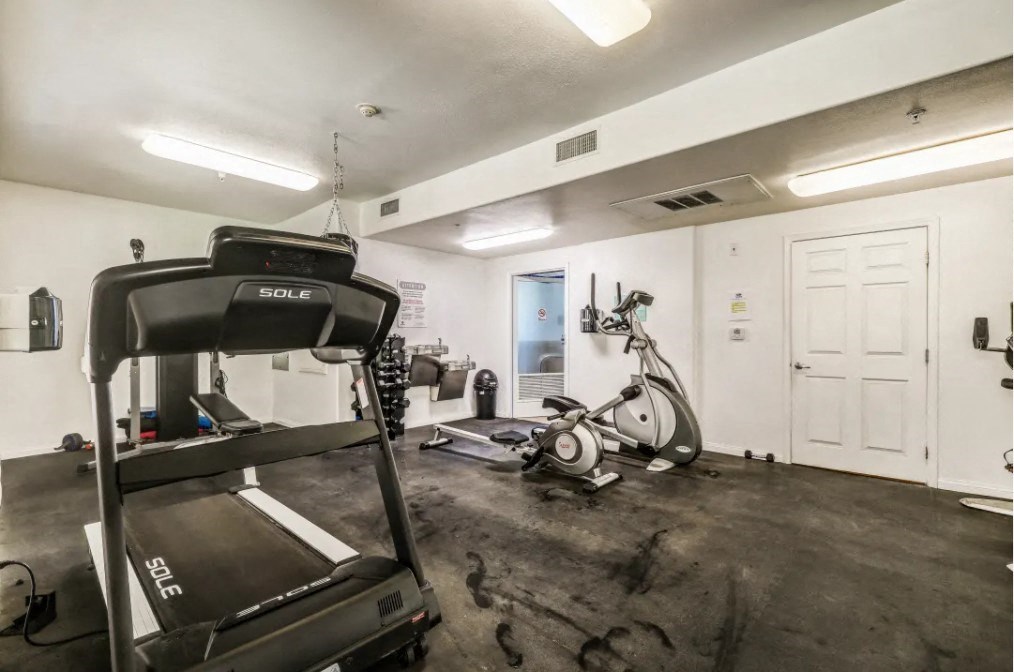 the gym at the preserve apartments