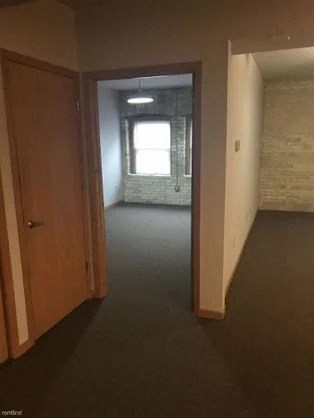 2443 N Holton St 1-2 Beds Loft, Affordable for Rent - Photo Gallery 4