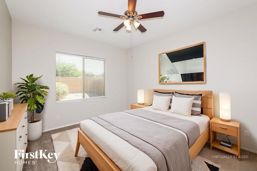 1809 S 123RD Drive 4 Beds House for Rent - Photo Gallery 11