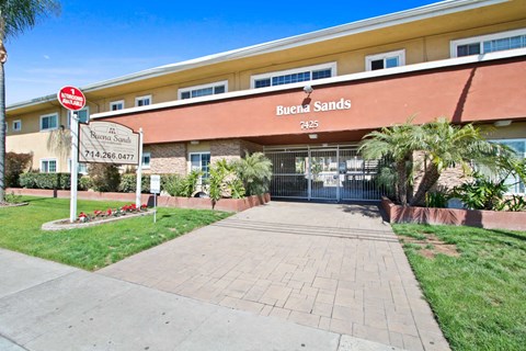 the building in which the hotel is located