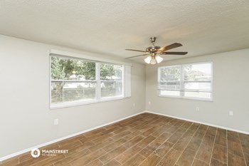 10811 Manchester Rd 2 Beds House for Rent - Photo Gallery 4
