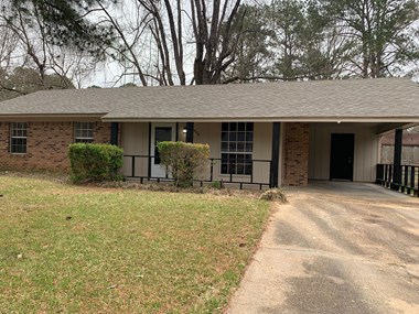 2406 Oak Grove Ln 3 Beds Apartment for Rent