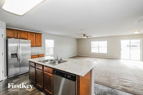 69 GREEN PALM COURT 4 Beds Apartment for Rent
