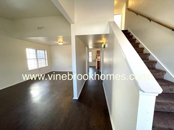 221 Raven Dr 4 Beds House for Rent - Photo Gallery 2
