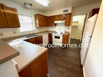 221 Raven Dr 4 Beds House for Rent - Photo Gallery 6