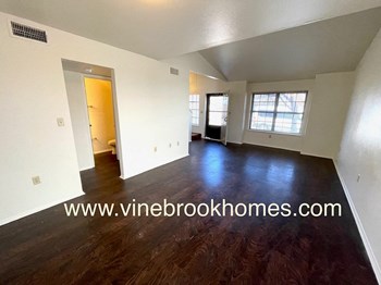 221 Raven Dr 4 Beds House for Rent - Photo Gallery 3