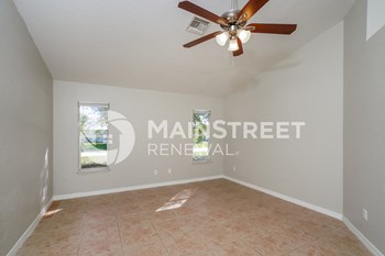 2305 13th Pl Sw 3 Beds House for Rent - Photo Gallery 3