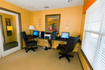 business center - Photo Gallery 14