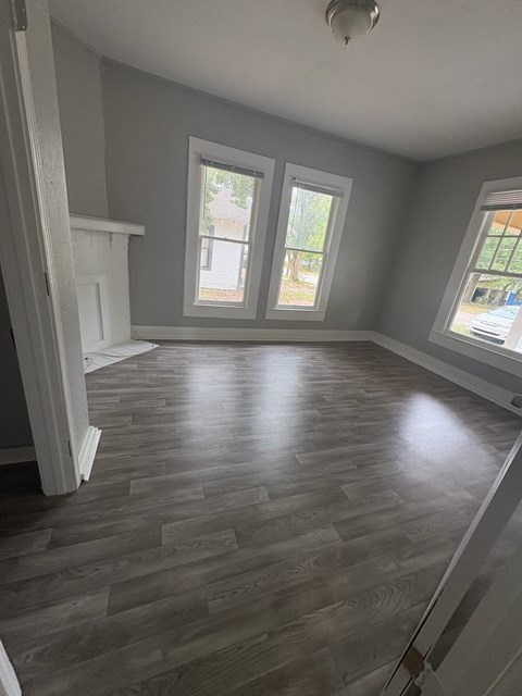 719 Walnut Street 2 Beds Apartment for Rent