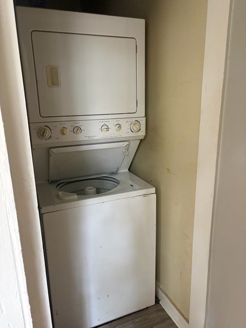 719 Walnut Street 2 Beds Apartment for Rent