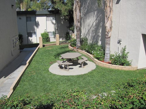 Amber Crest Apartments