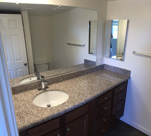 Amber Crest Apartments