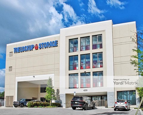 Storage Units for Rent available at 4255 Davie Road Ext, Davie, FL 33024