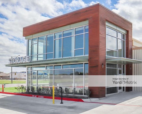 Storage Units for Rent available at 2617 South Sugar Road, Edinburg, TX 78539