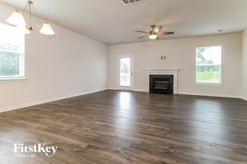 21 Wild Lily Drive 4 Beds House for Rent - Photo Gallery 2